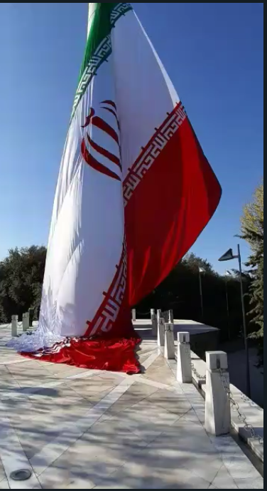 تولید بزرگترین ابر پرچم کشور در شرکت پرشین نوین پرچم
